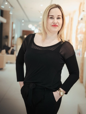 Veronika Blahnová pracovnice v Libor Šula The Salon pobočka Italská, pozice recepce