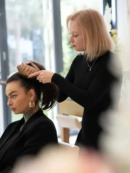 Nicol Kočvárová kadeřnice v Libor Šula The Salon na pozici stylist